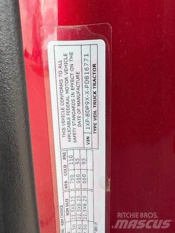 Peterbilt 579 曳引機組件