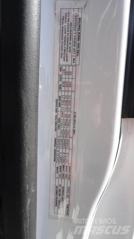 Peterbilt 579 曳引機組件