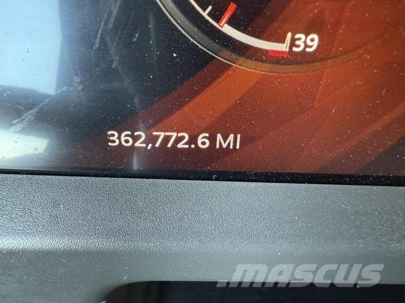 Peterbilt 579 曳引機組件