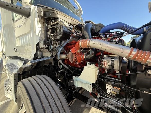 Peterbilt 579 曳引機組件