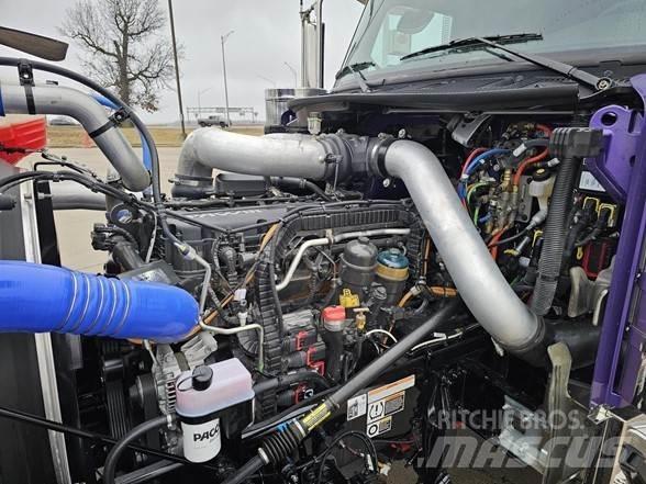 Peterbilt 589 曳引機組件