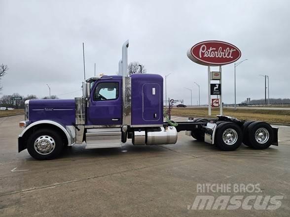 Peterbilt 589 曳引機組件