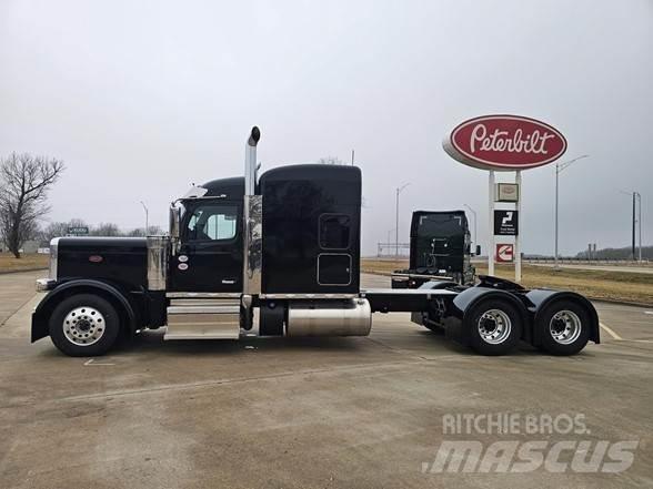 Peterbilt 589 曳引機組件