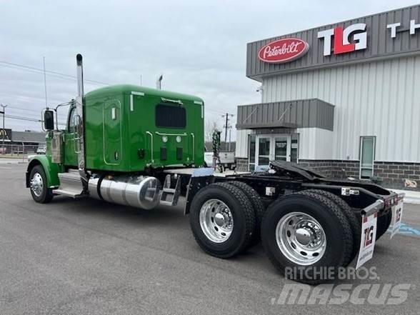 Peterbilt 589 曳引機組件