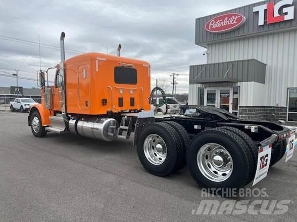 Peterbilt 589 曳引機組件