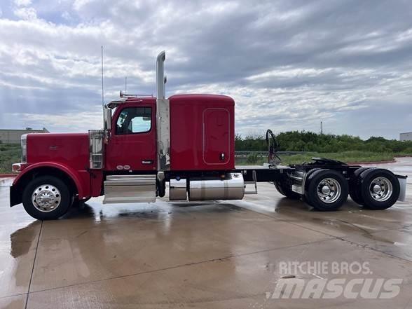 Peterbilt 589 曳引機組件