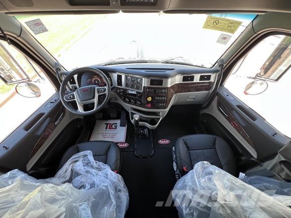 Peterbilt 589 曳引機組件