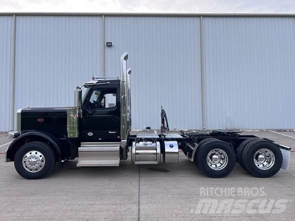 Peterbilt 589 曳引機組件