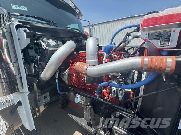 Peterbilt 589 曳引機組件