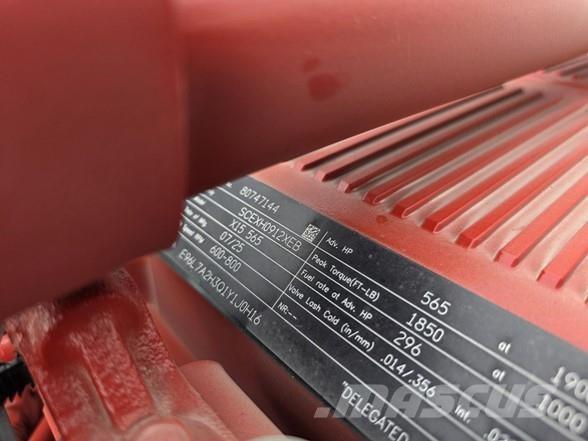 Peterbilt 589 曳引機組件