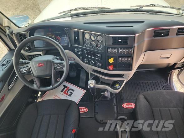 Peterbilt 589 曳引機組件