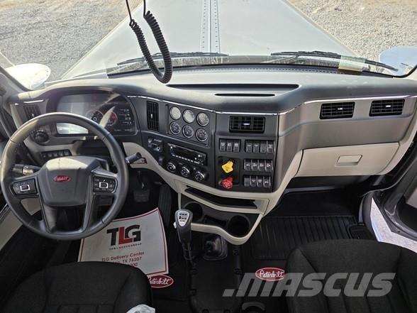 Peterbilt 589 曳引機組件