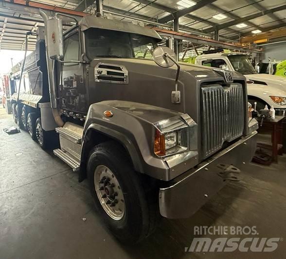 Western Star 4700 傾卸式卡車