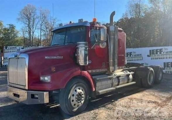 Western Star 4900 曳引機組件
