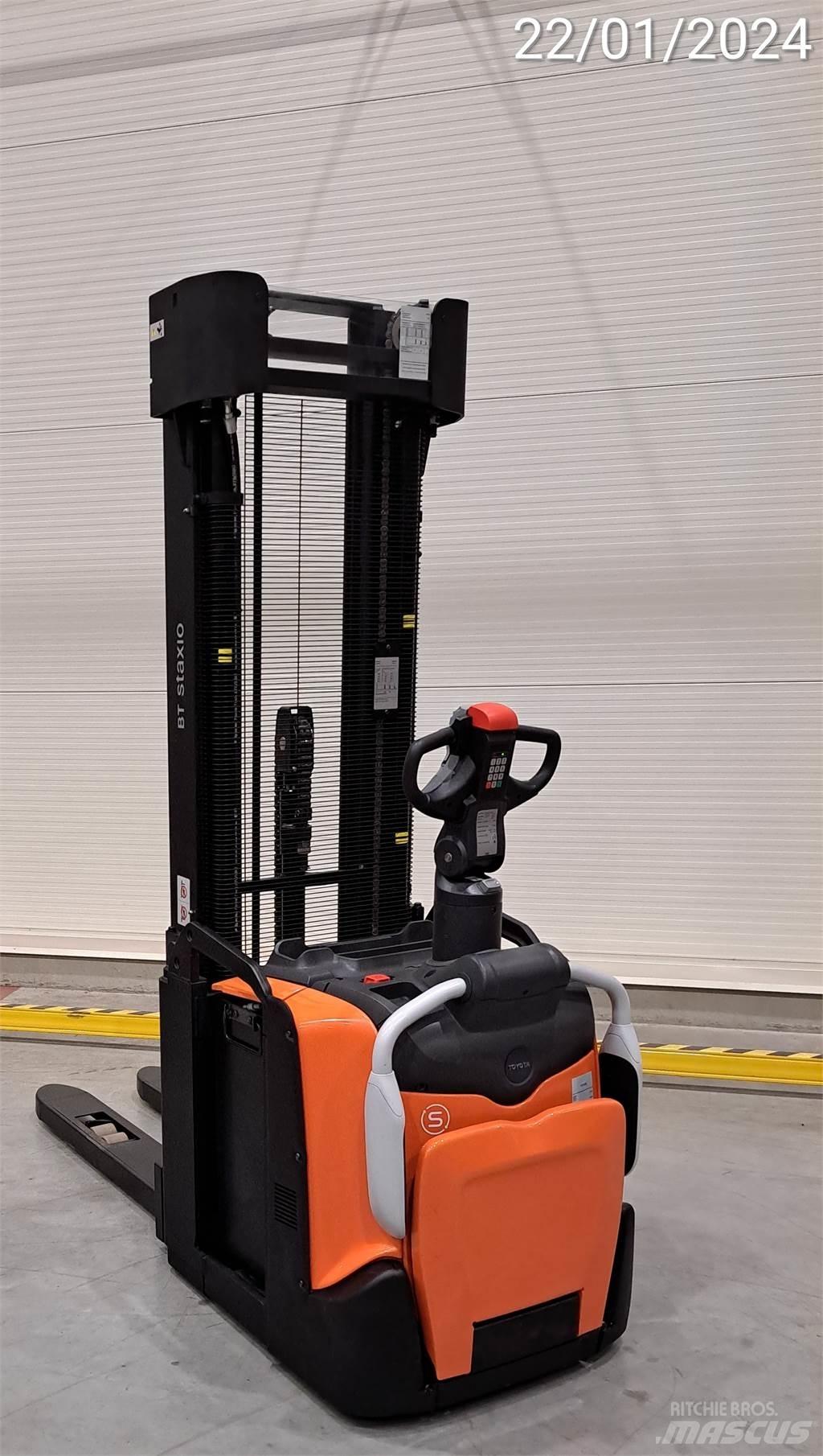 BT SPE160 行走控制式堆積機