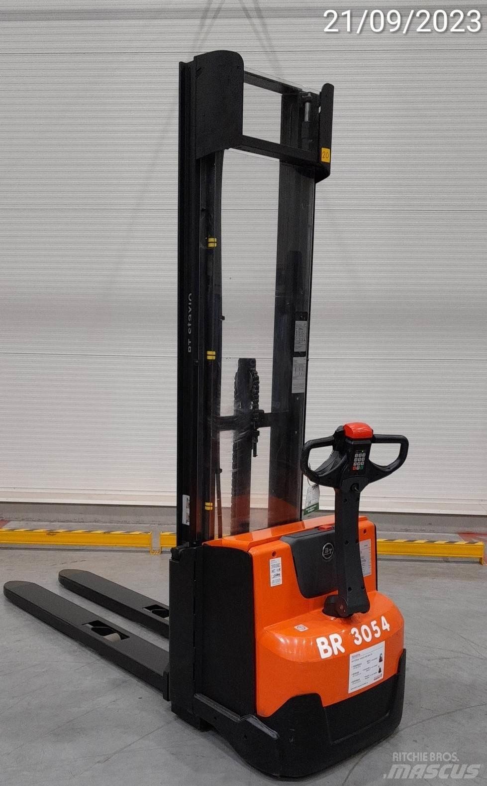 BT SWE140 行走控制式堆積機