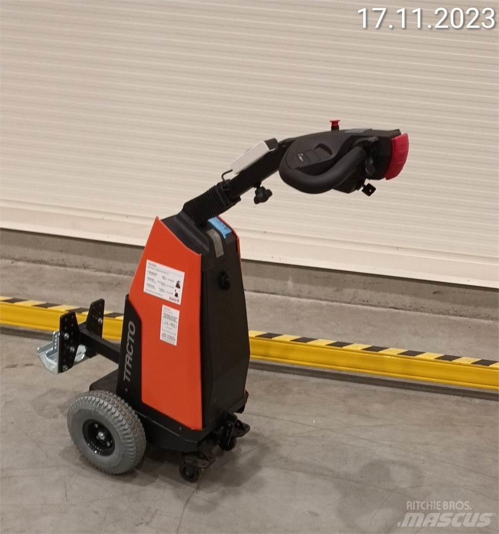 BT TWE120 LI-ION 牽引車