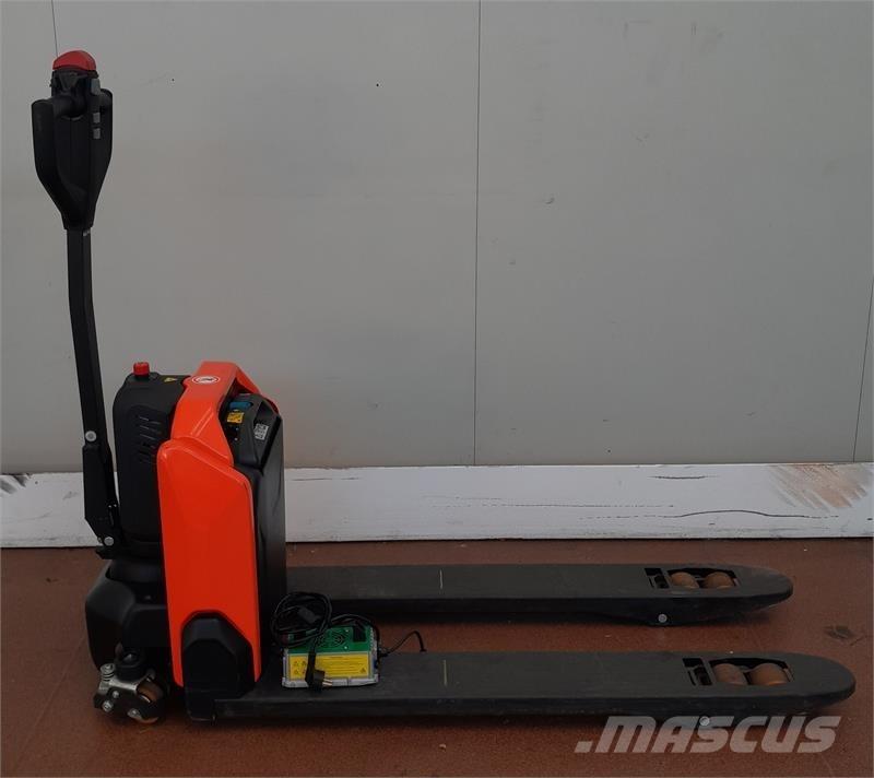 BT LHE130 電動堆高機