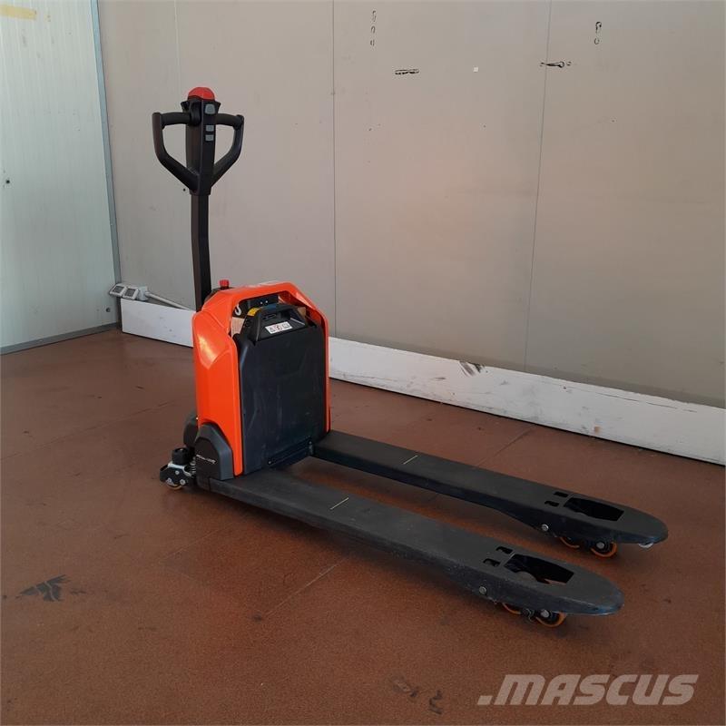 BT LHE130 電動堆高機