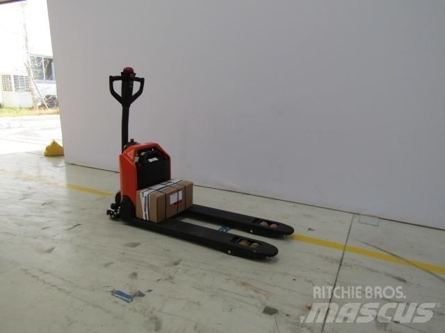 BT LHE130 電動堆高機