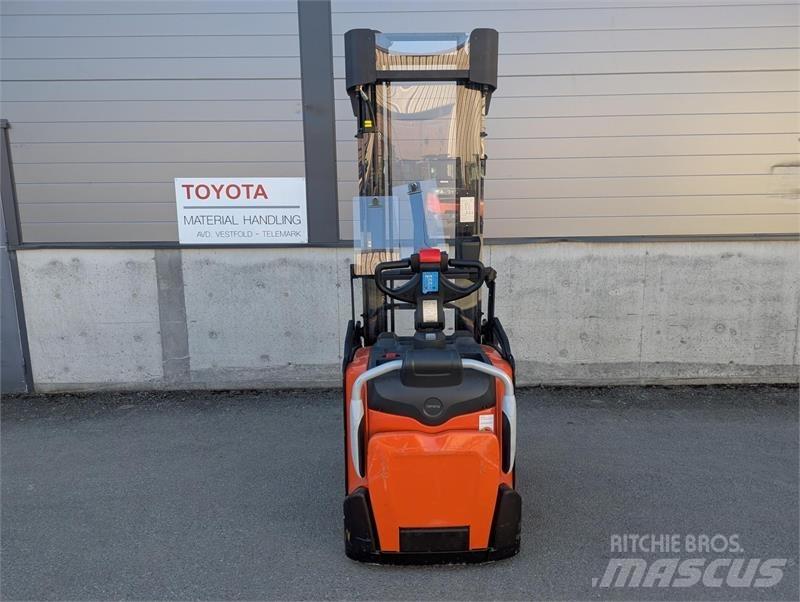BT SPE160 行走控制式堆積機