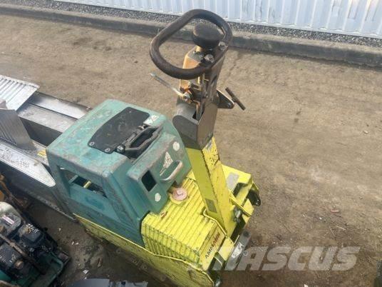 Ammann APH11095 夯實機(夯土機)