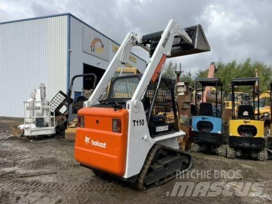 Bobcat T110 Joystick 小型裝載機
