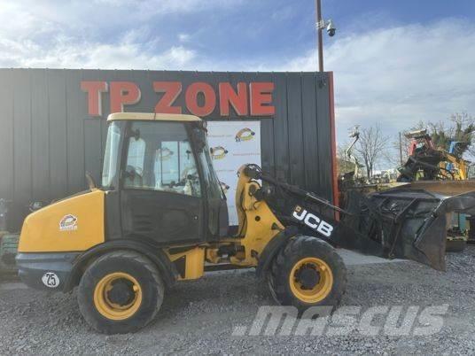 JCB 406 à 23500 € HT 輪胎式裝載機