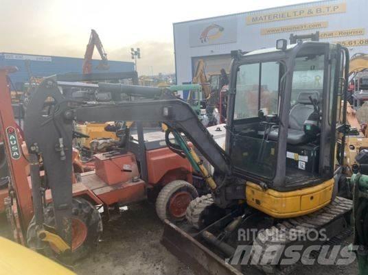 Komatsu PC26MR-3 小型挖土機/掘鑿機<7t(小型挖掘機)