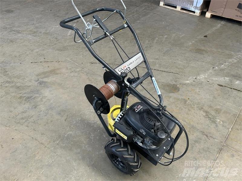  - - - 小型曳引機
