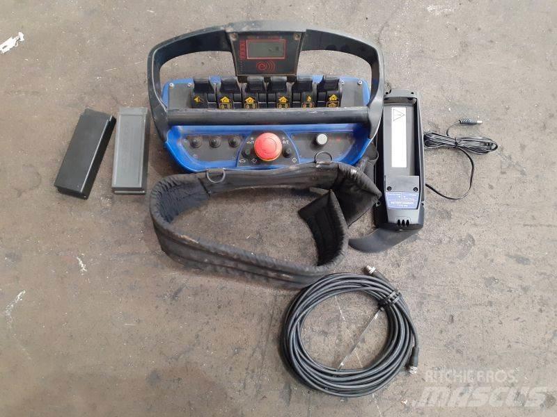 Fassi F245A.2.26 裝載起重機