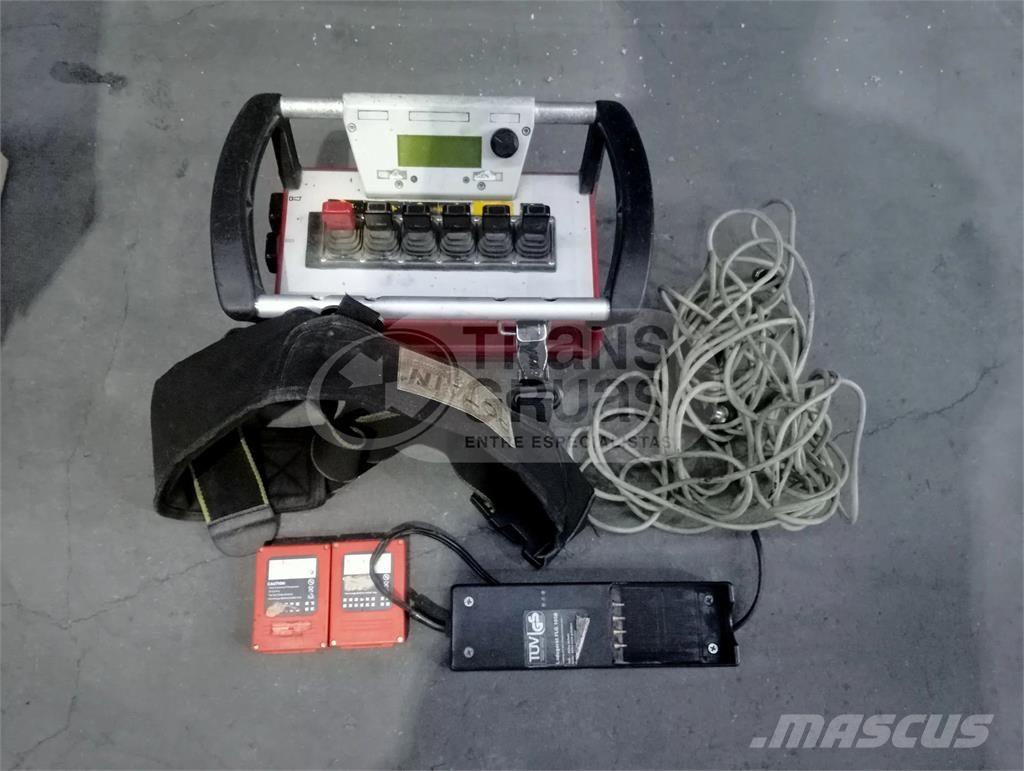 Fassi F455AXP.28 裝載起重機