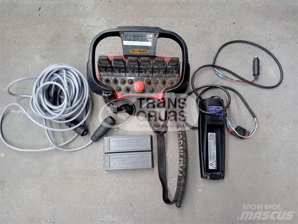 Palfinger PK 13001-K 裝載起重機