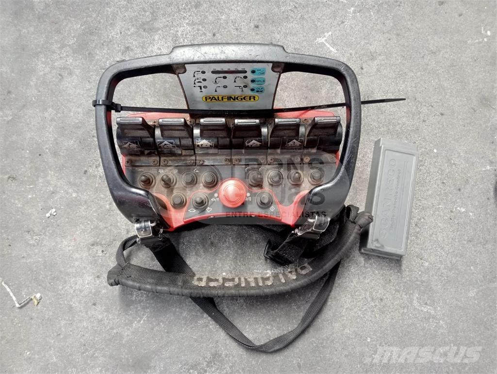 Palfinger PK 20002 裝載起重機