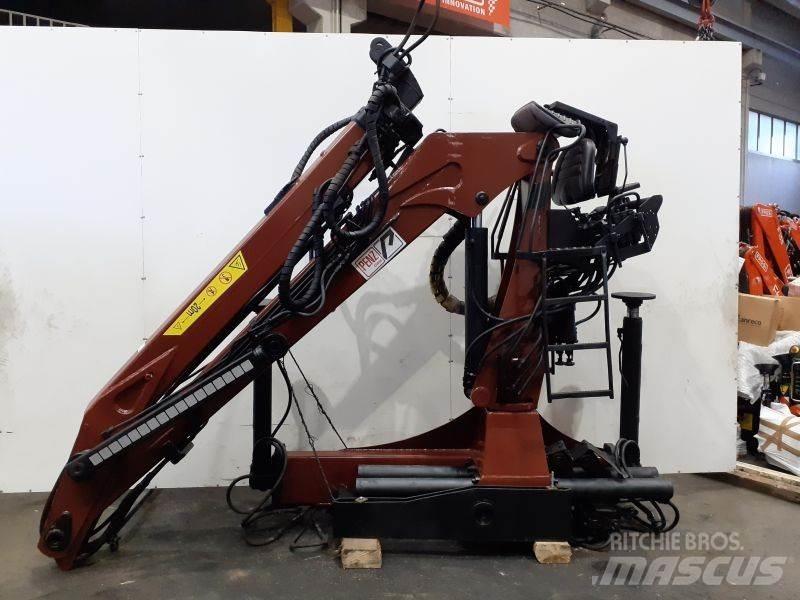 Penz 11L 起重機和裝載機