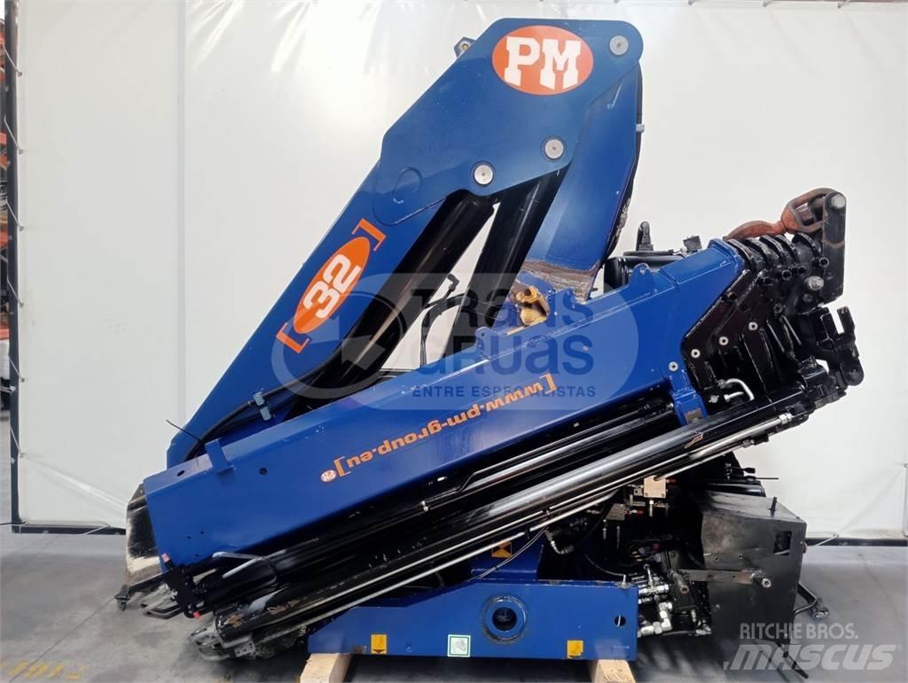 PM 32023 裝載起重機