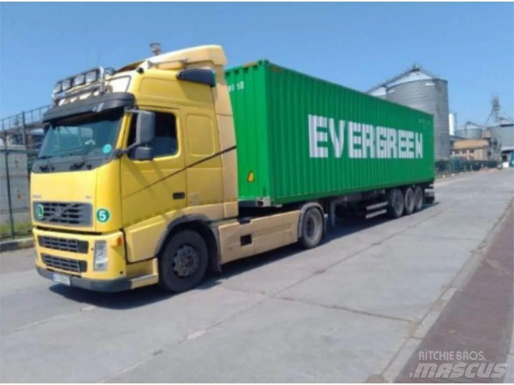 Volvo  曳引機組件