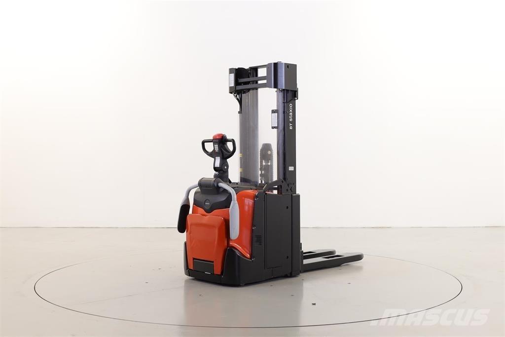BT SPE140 L 行走控制式堆積機