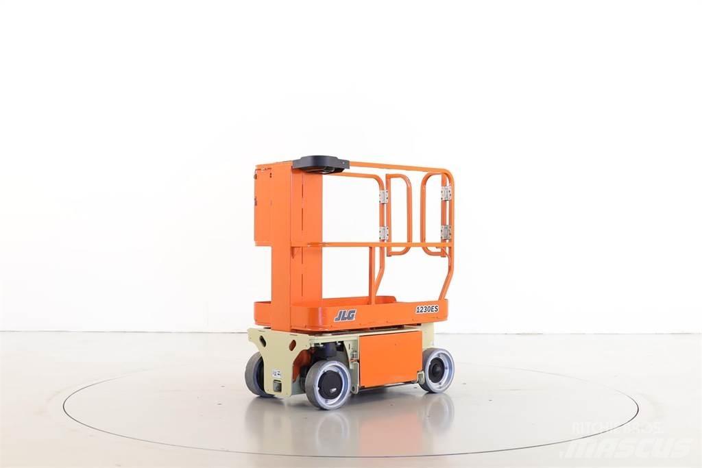 JLG 1230ES 垂直升降工作台