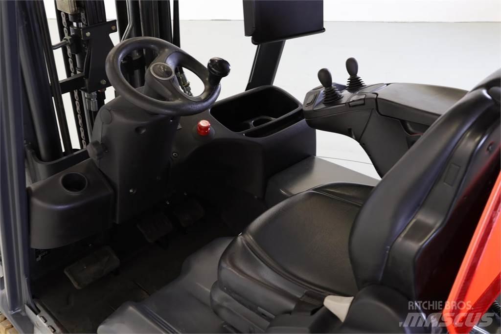 Linde E16P-02 電動堆高機