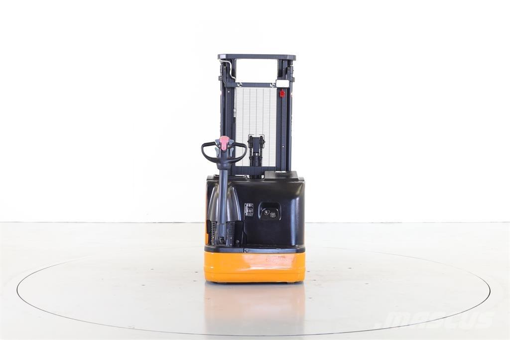 Still EGV20LB 行走控制式堆積機