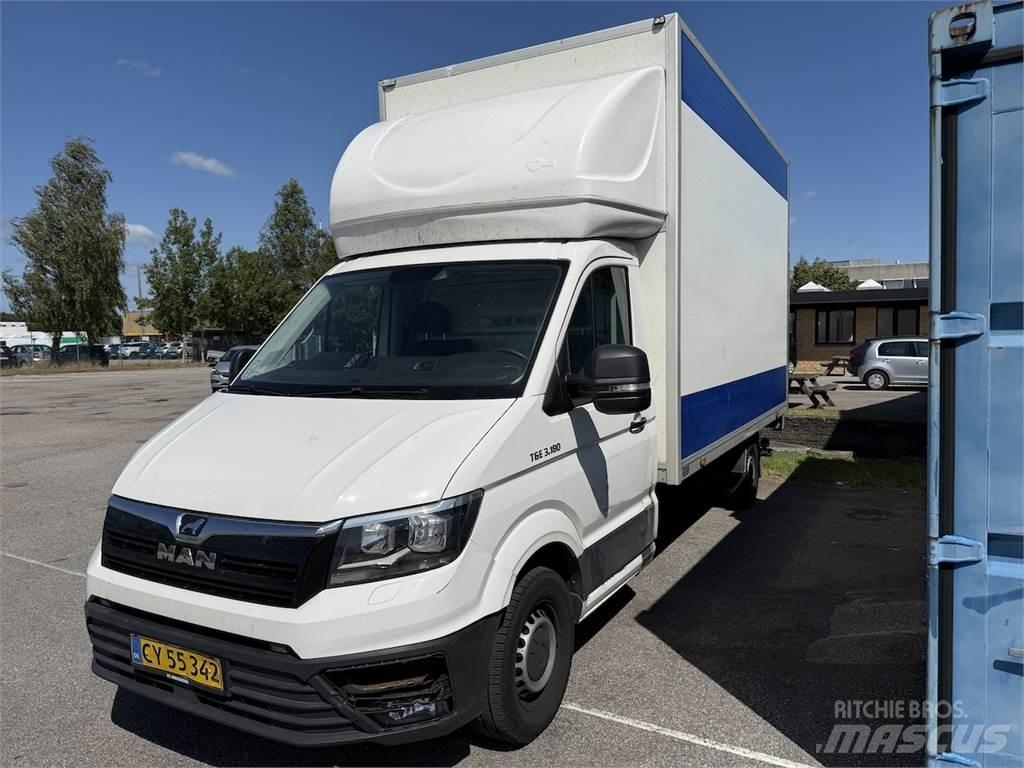 MAN TGE 3.180 貨箱式卡車