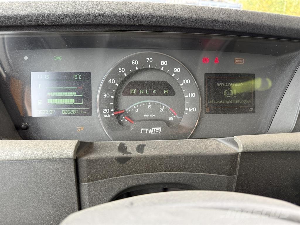 Volvo FH16 750hk 起重可拆卸式卡車