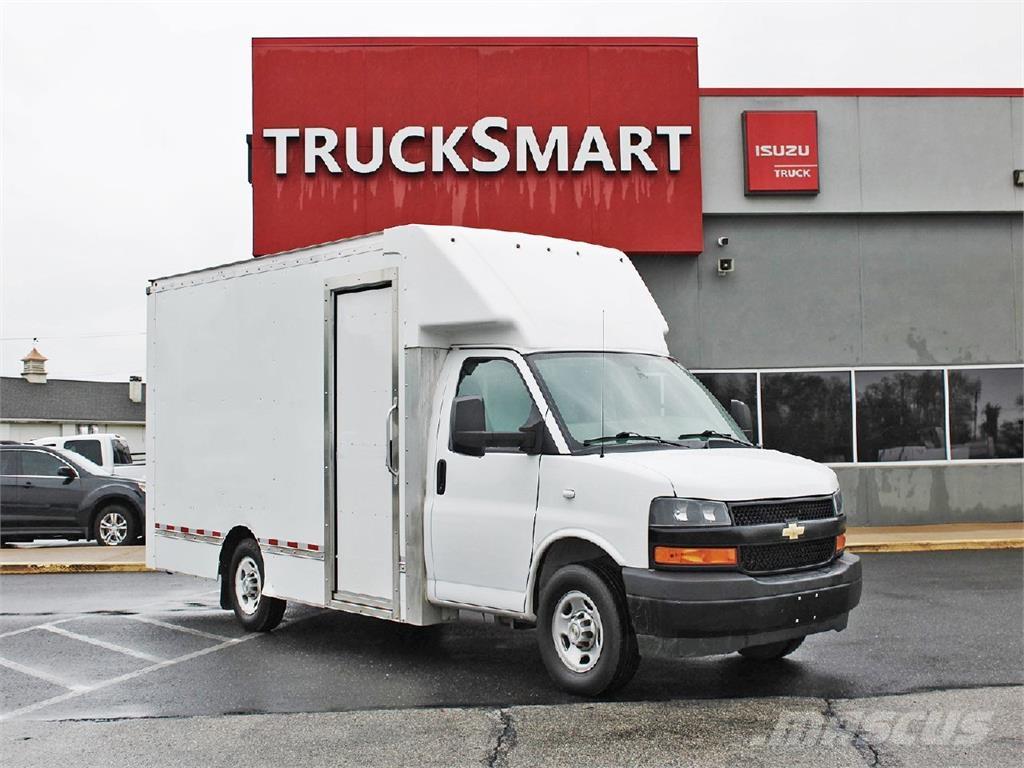 Chevrolet 3500 貨箱式卡車