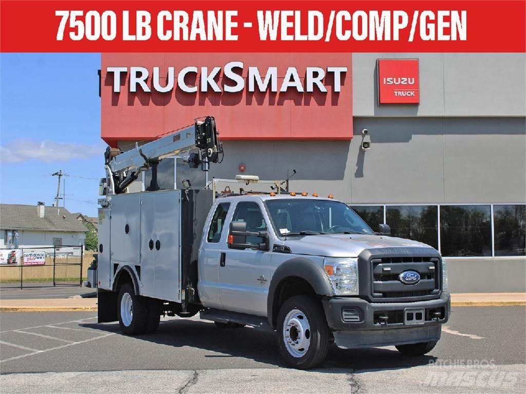 Ford F-550 起重機卡車