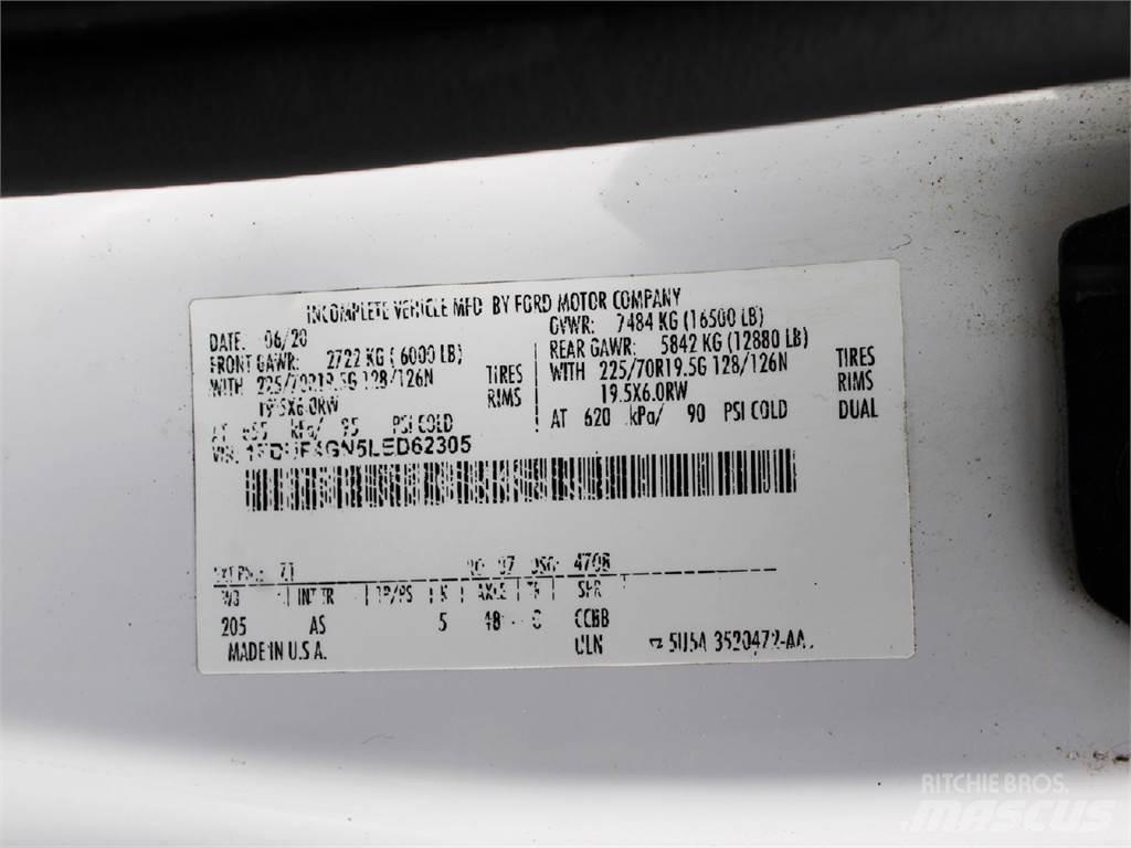 Ford F450 貨箱式卡車