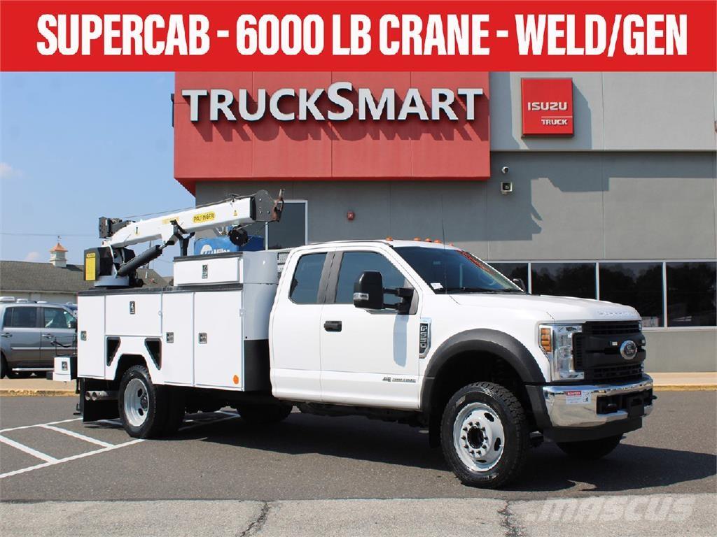 Ford F550 起重機卡車