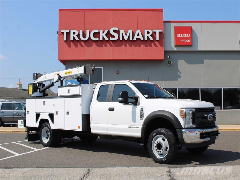 Ford F550 起重機卡車