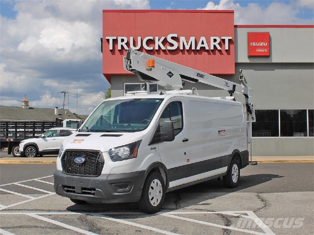 Ford TRANSIT 卡車裝載高空作業車