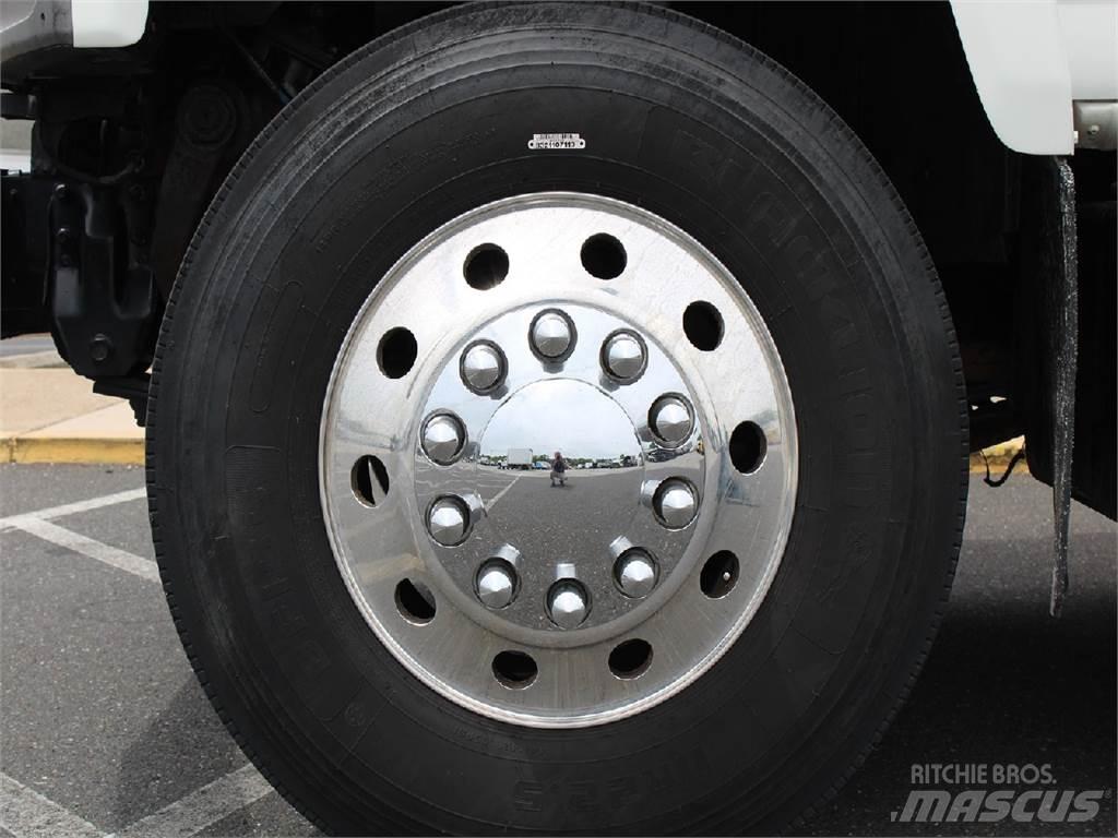 GMC 7500 碎木貨車